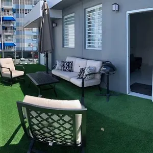 isla-verde-oasis-ph-with-private-terrace-kingbed-wifi-pk.top-hotels-puertorico.com/